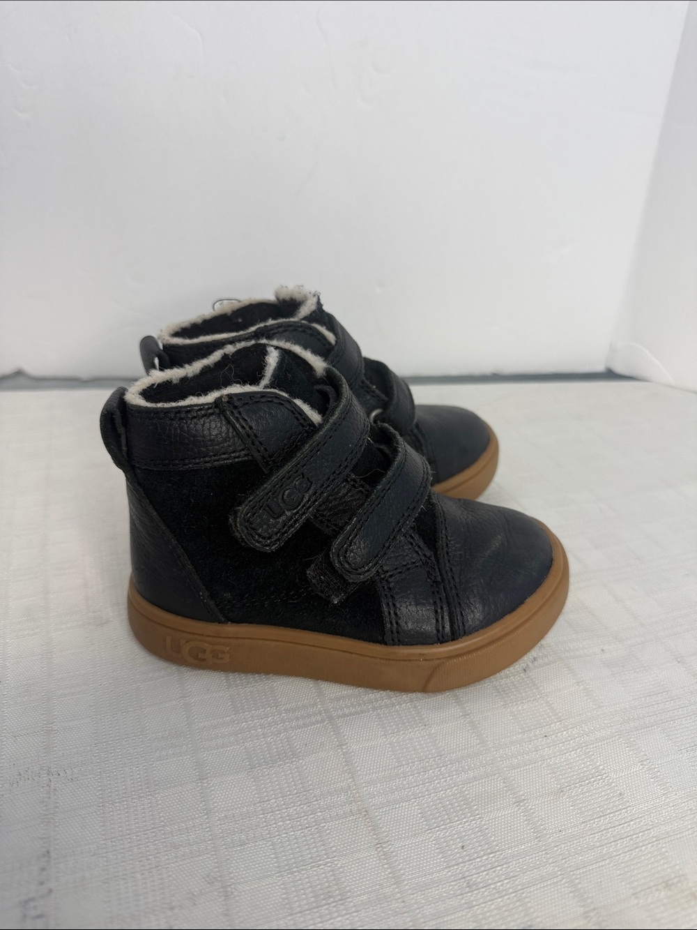 UGG Rennon High Top Sneaker - Picture 2 of 7